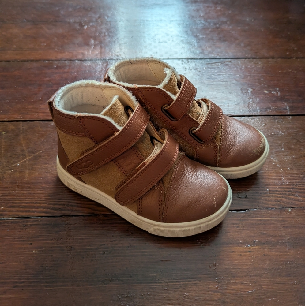 Ugg Rennon II Boot